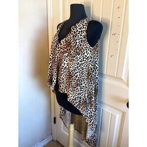 Cheetah print High-Low sleeveless top Blooms in the city womens Medium